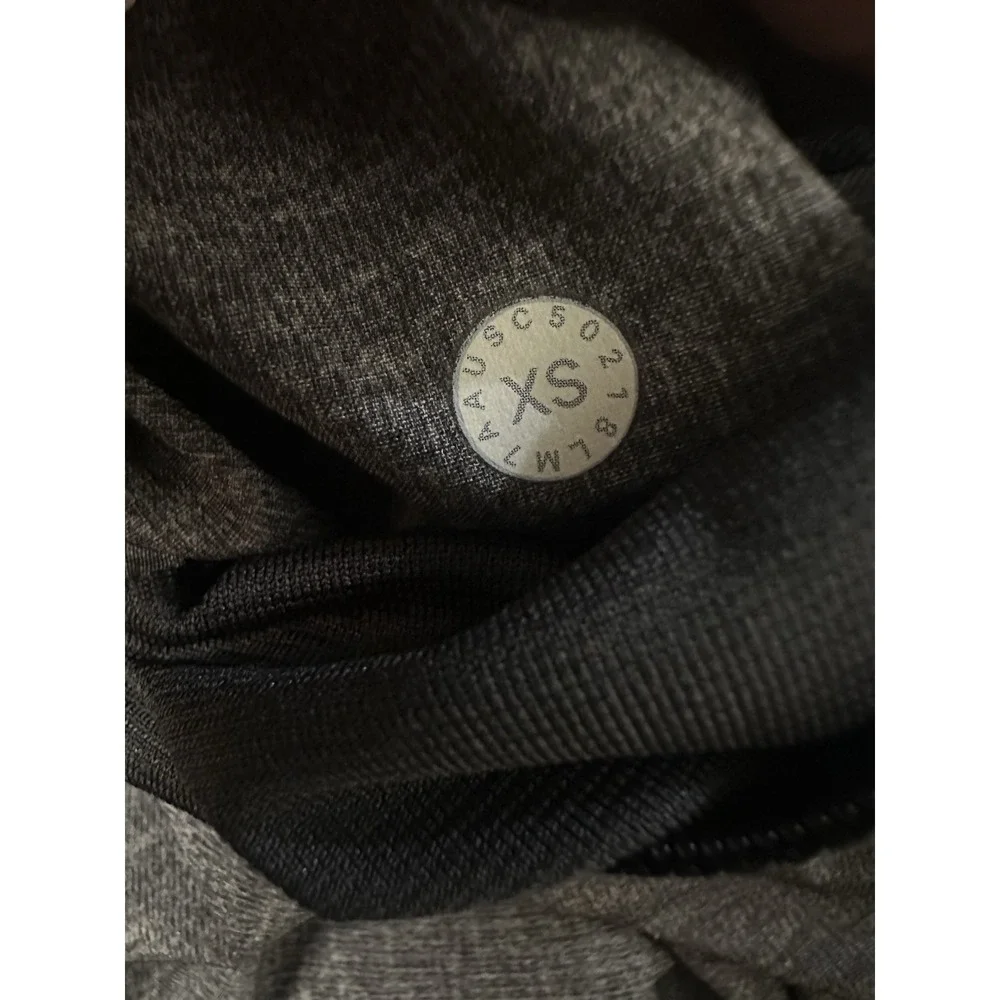 Lululemon T.H.E. Short Heathered Gray/Deep Coal Men's XS Linerless